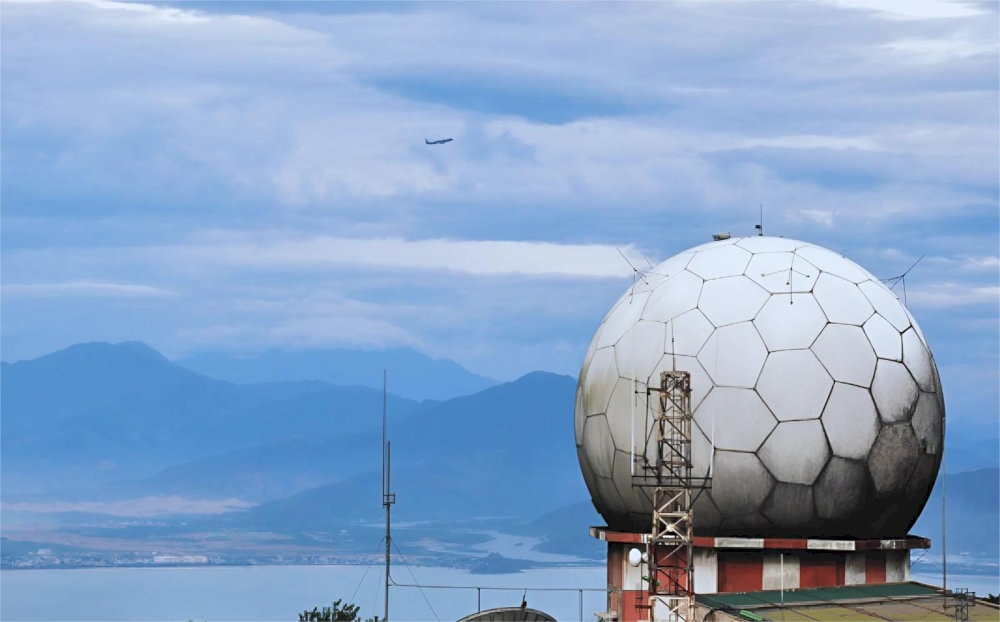Trạm radar cũ do Hoa Kỳ xây dựng từ thời chiến tranh, đóng vai trò minh chứng quan trọng trong nhiều thời kỳ lịch sử nước ta